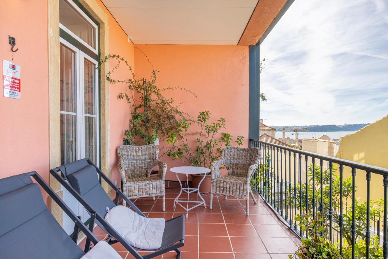 Castelo Design Aparment W/ Balcony & Super View By Lovelystay Lisboa Extérieur photo