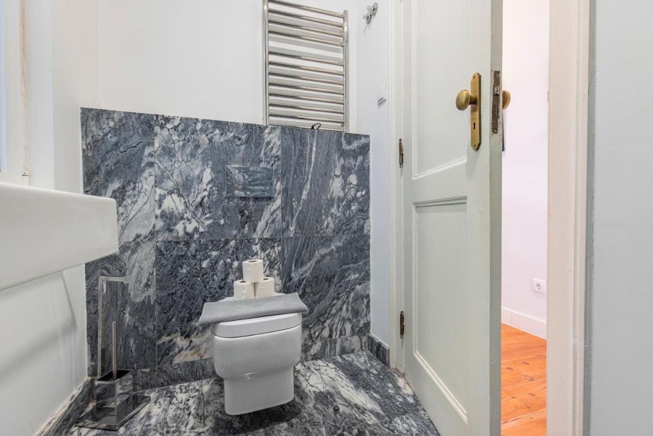Castelo Design Aparment W/ Balcony & Super View By Lovelystay Lisboa Extérieur photo