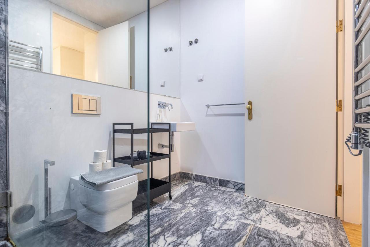 Castelo Design Aparment W/ Balcony & Super View By Lovelystay Lisboa Extérieur photo